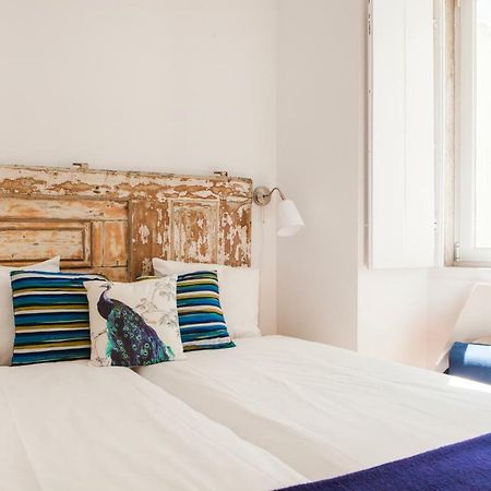 Cozy 1St Floor Flat Central Chiado District With Balconies And Ac 19Th Century Building Lisboa Ngoại thất bức ảnh