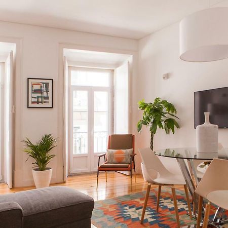 Cozy 1St Floor Flat Central Chiado District With Balconies And Ac 19Th Century Building Lisboa Ngoại thất bức ảnh