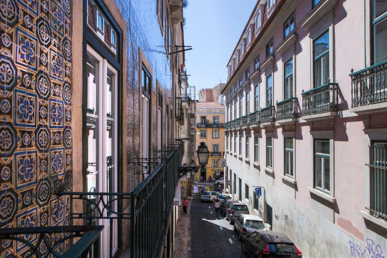 Cozy 1St Floor Flat Central Chiado District With Balconies And Ac 19Th Century Building Lisboa Ngoại thất bức ảnh