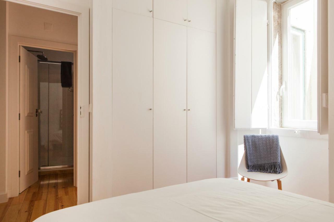Cozy 1St Floor Flat Central Chiado District With Balconies And Ac 19Th Century Building Lisboa Ngoại thất bức ảnh