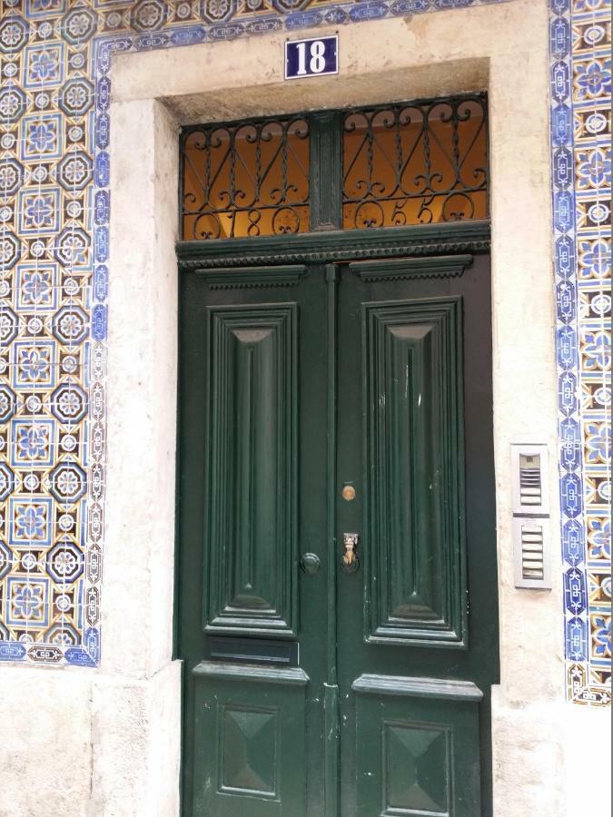 Cozy 1St Floor Flat Central Chiado District With Balconies And Ac 19Th Century Building Lisboa Ngoại thất bức ảnh